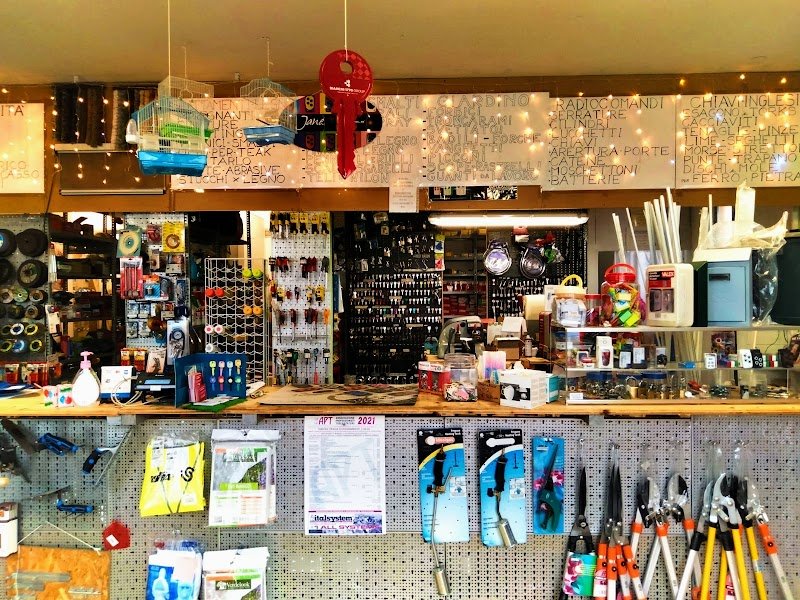 Ferramenta e toelettatura Punto Casa - Foto 3