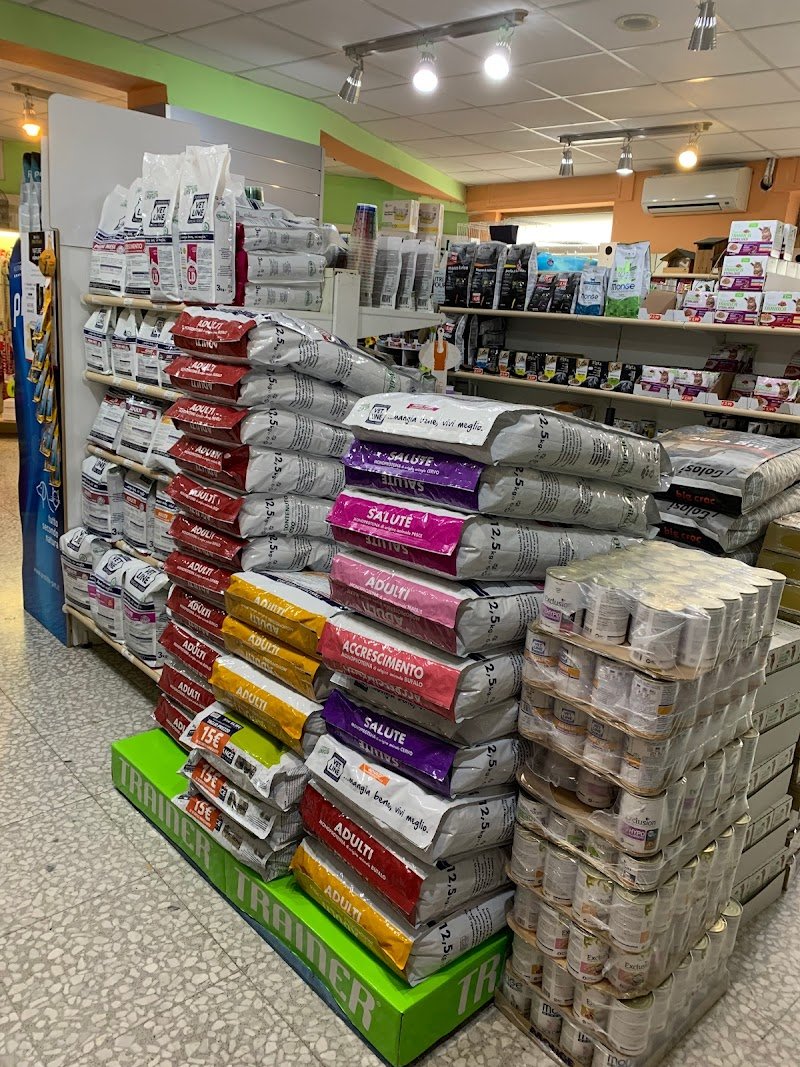 L'Arca di Noè - Toelettatura, Negozio per Animali, Parafarmacia Veterinaria, Lavanderia, Acquariologia - Foto 5