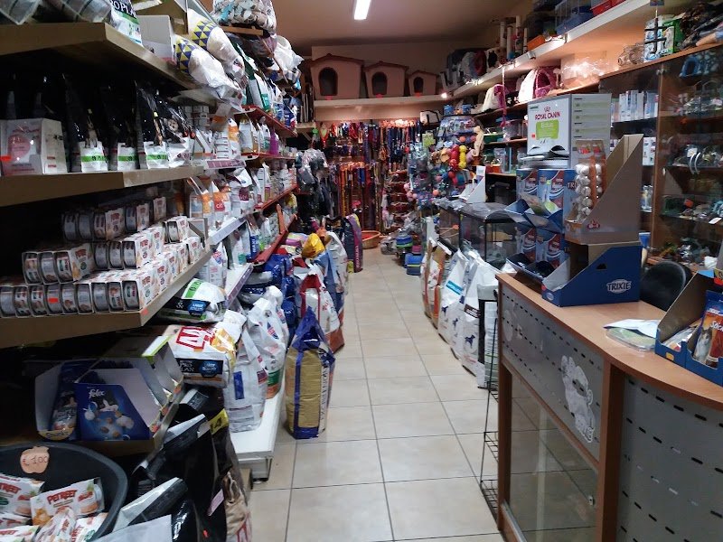 Pet Mania - Articoli per animali e pesca - Foto 2